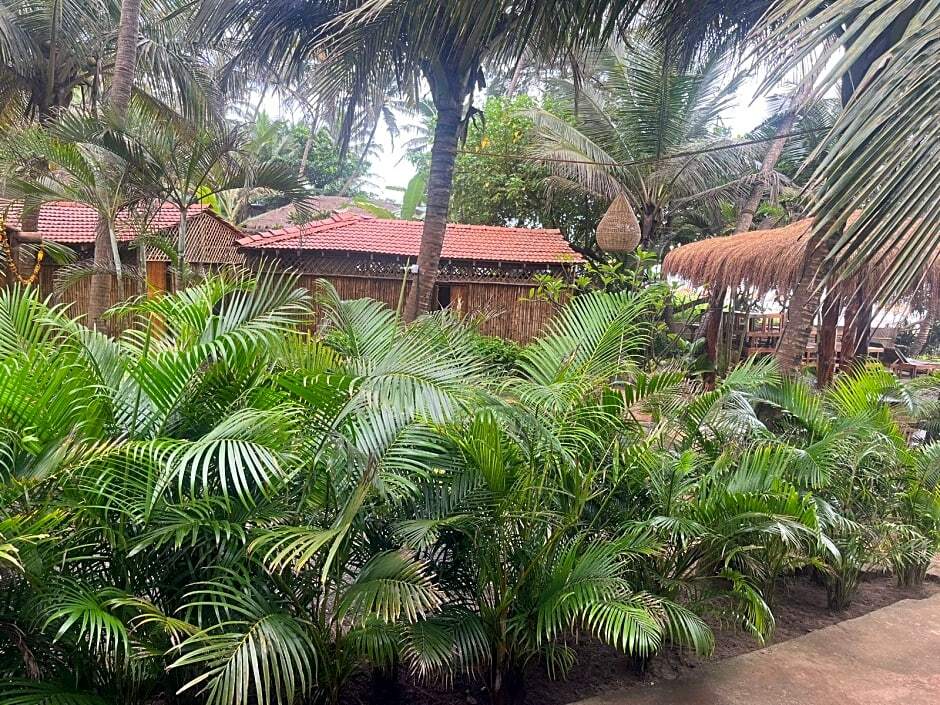 Ашвем: Babu Beach Resort