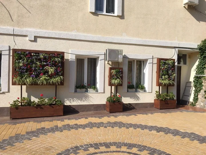 Ялта: Гостевой дом Floral Courtyard