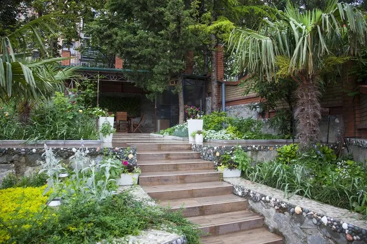 Ялта: Гостевой дом Floral Courtyard