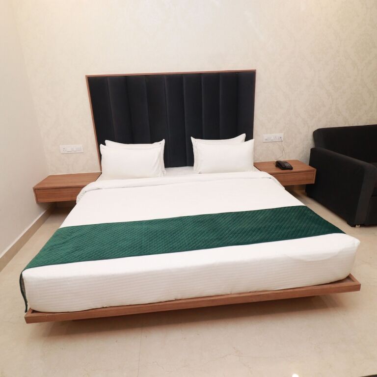Бедагхат: 7 Vachan Lawns And Banquet