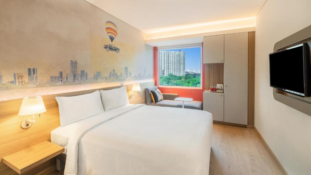 Тхане: Ibis Thane