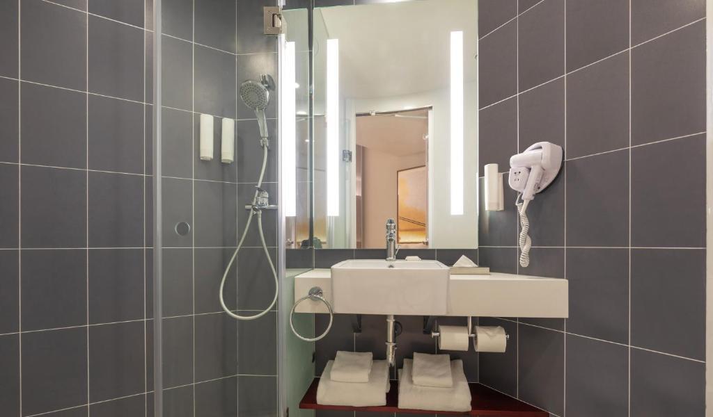 Тхане: Ibis Thane