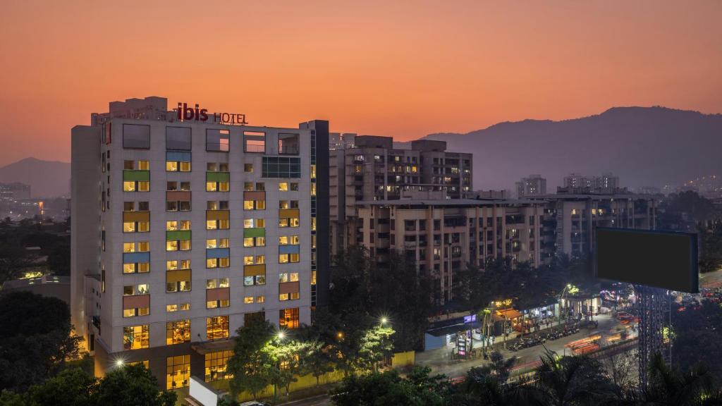 Тхане: Ibis Thane