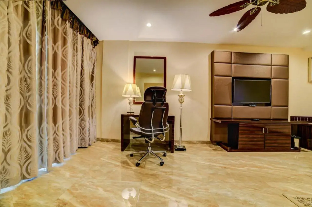Калангут: FabHotel Sarala Crown Calangute Beach