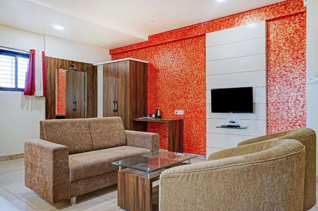 Ахмеднагар: Collection O 82198 Hotel Karishma Palace