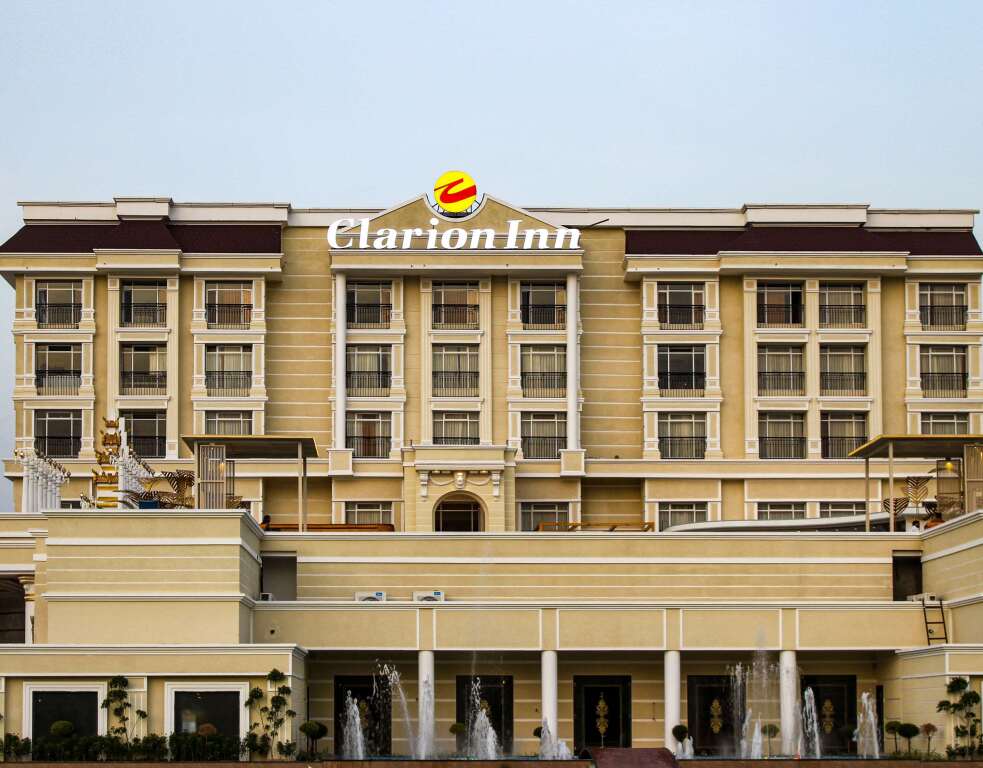 Индаур: Clarion Inn Indore