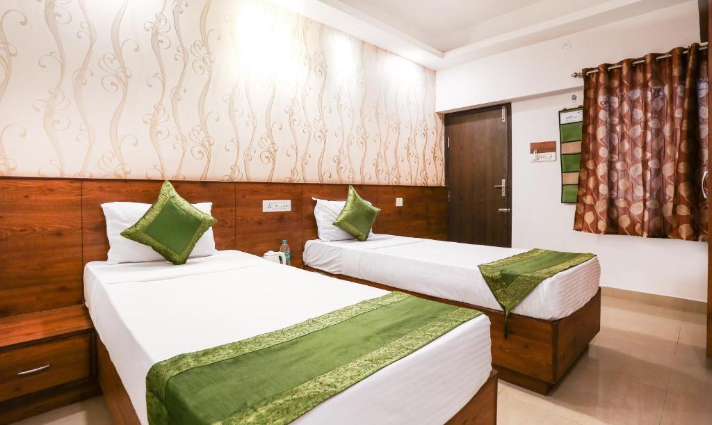 Уллал: Comforts Inn by OYO Rooms