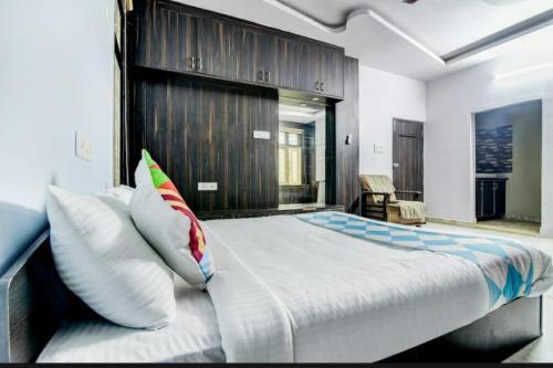 Хидерабад: OYO HOME 83984 Peaceful Stay Villa