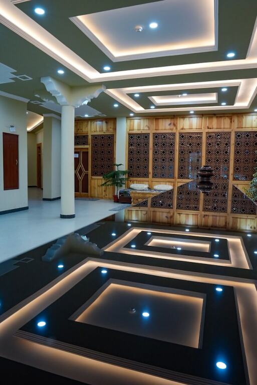 Лех: Hotel Karma Residency