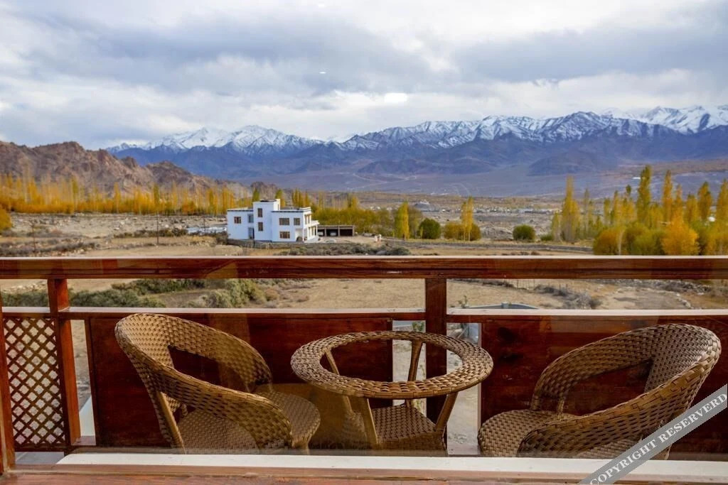 Лех: Hotel Karma Residency