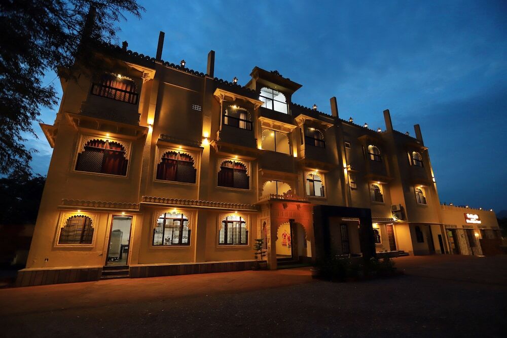 Удаипур: Riviera Madaar Resort