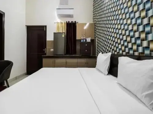 Лудхиана: Capital O 82960 Hotel K Star