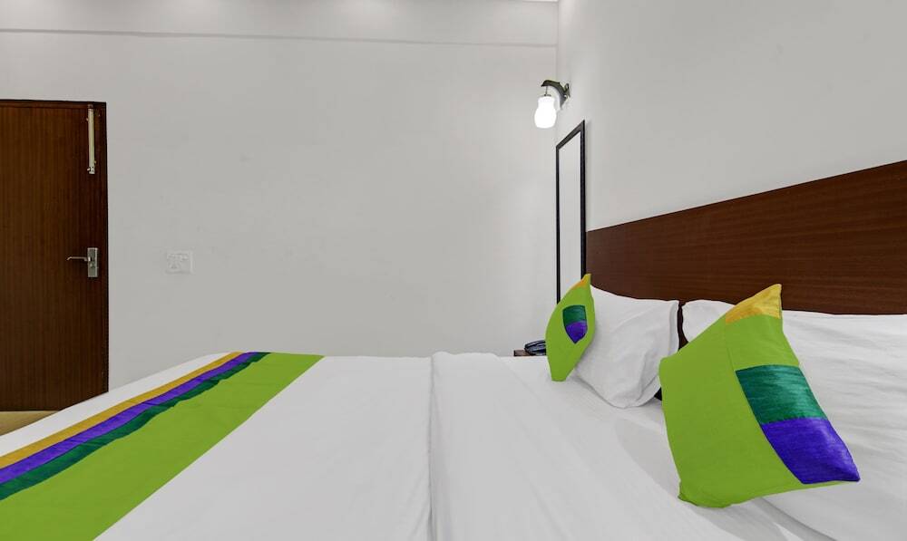 Нойда: OYO Townhouse 80033 Noida Grand
