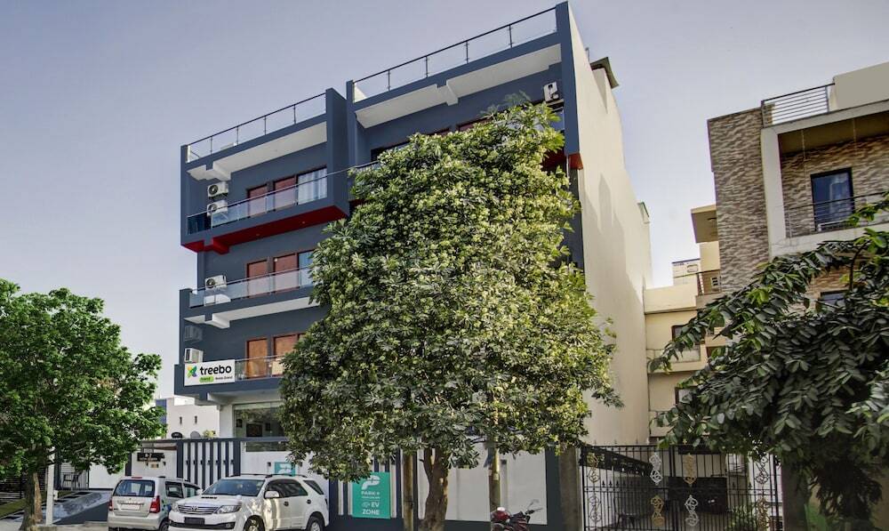 Нойда: OYO Townhouse 80033 Noida Grand