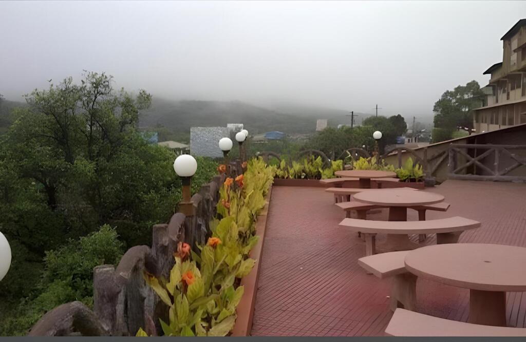 Олд-Махабалешвар: Suman Raj Resort