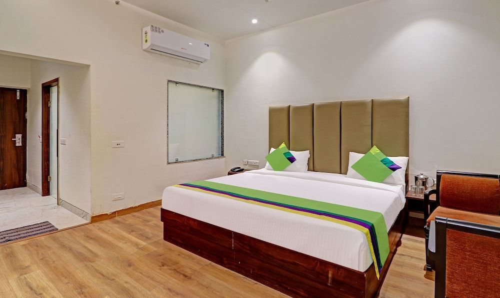 Агра: Treebo Trend Sourav Park Inn