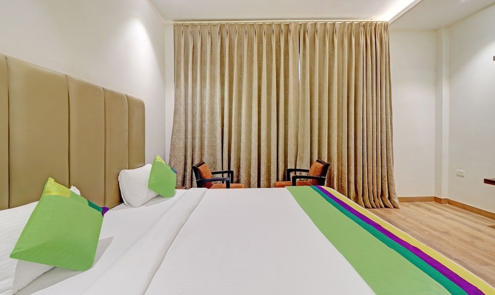 Агра: Treebo Trend Sourav Park Inn