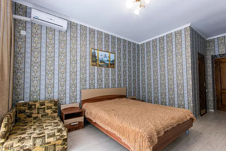Судак: Guest House Prybrezhnyy