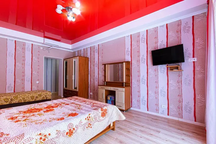 Судак: Guest House Prybrezhnyy