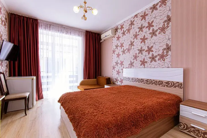 Судак: Guest House Prybrezhnyy
