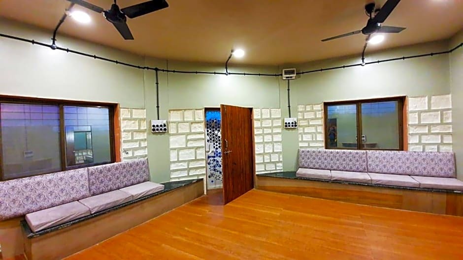 Игатпури: Club Shandilya-A Cheerful 3 BR Place in Nature lap