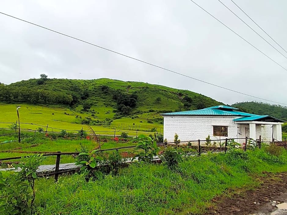 Игатпури: Club Shandilya-A Cheerful 3 BR Place in Nature lap