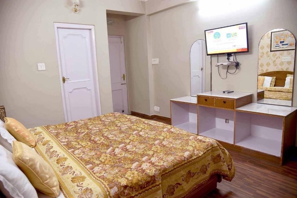 Надди: Hotel Snow Crest Inn | A Pure Veg Hotel