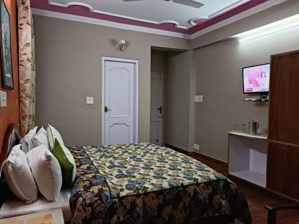 Надди: Hotel Snow Crest Inn | A Pure Veg Hotel