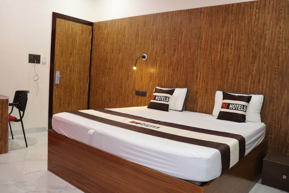 Индаур: Pat Hotels