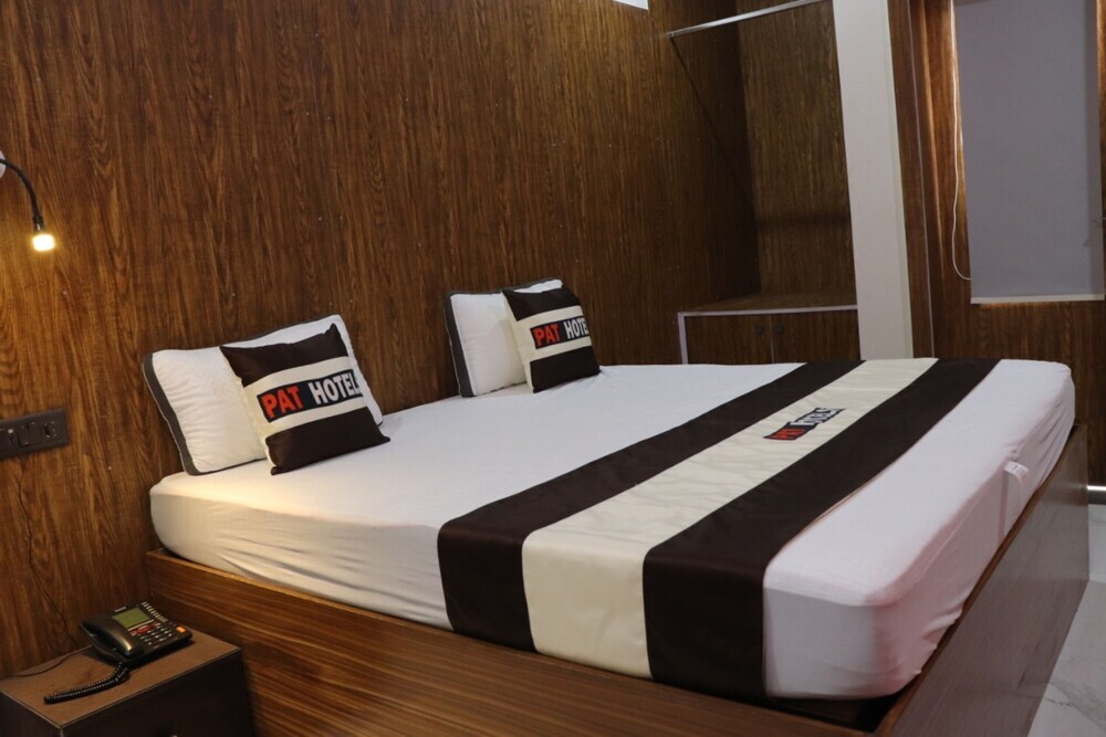 Индаур: Pat Hotels