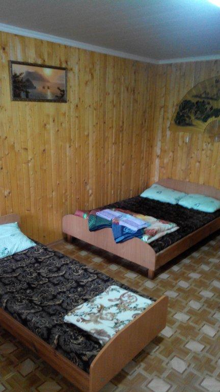 Севастополь: Гостевой дом Толстячок
