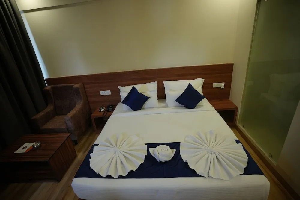 Амбикапур: Hotel Makhan Vihar