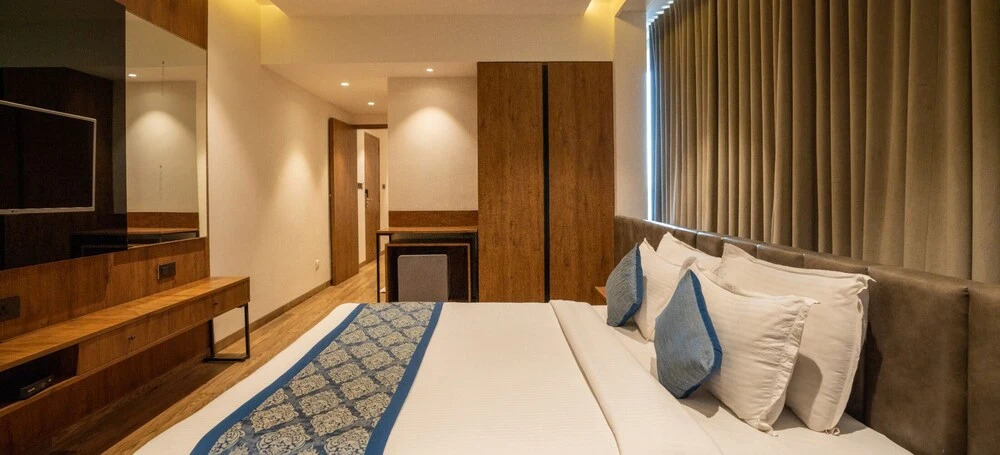 Ахмедабад: Pinnacle Grand Hotel & Banquets