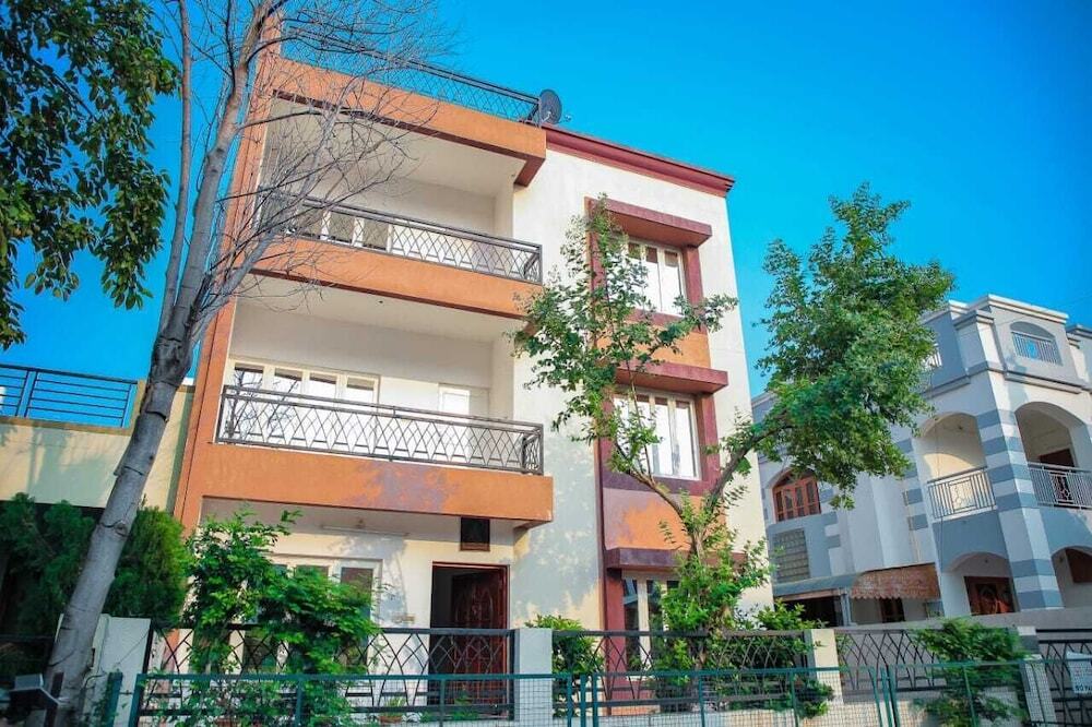 Ахмедабад: Elis Hospitality Service Ahmedabad