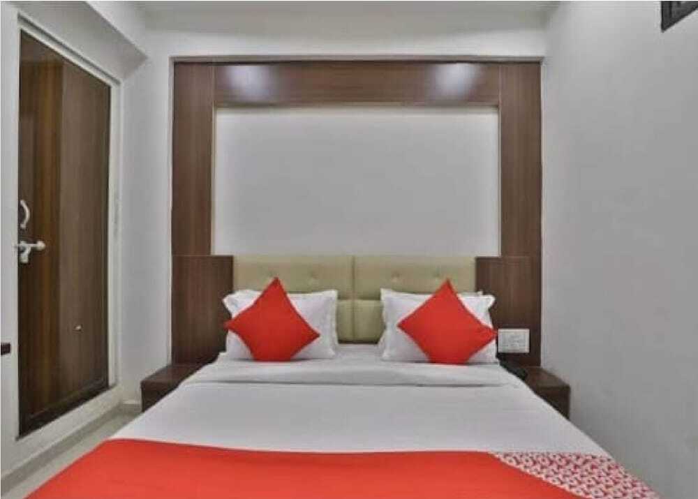 Ахмедабад: Hotel Dev Palace