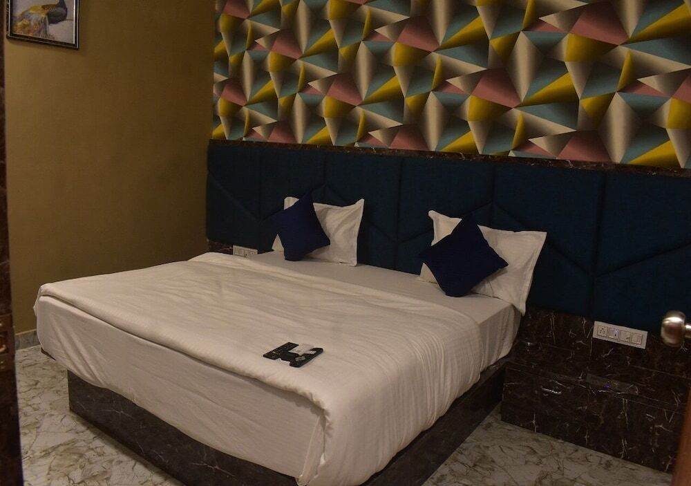 Ахмедабад: Peradiot Hotel - Vastrapur
