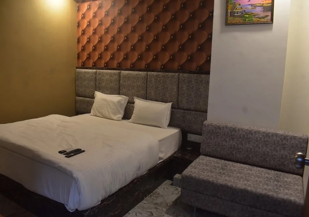 Ахмедабад: Peradiot Hotel - Vastrapur