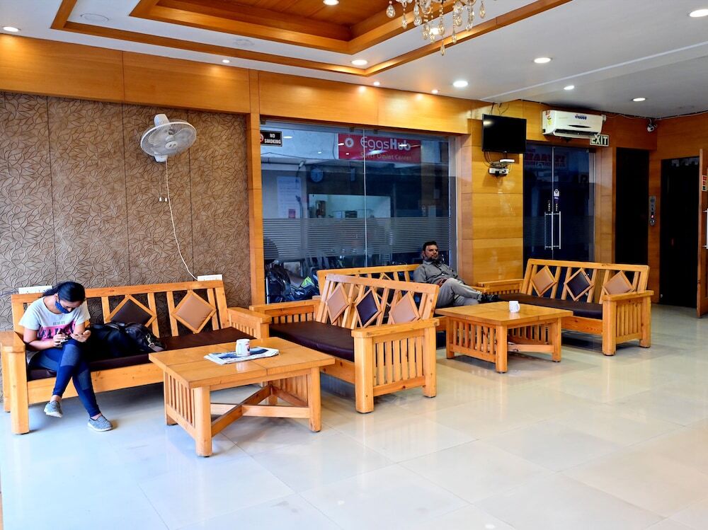 Анклешвар: Hotel Aeron Plaza