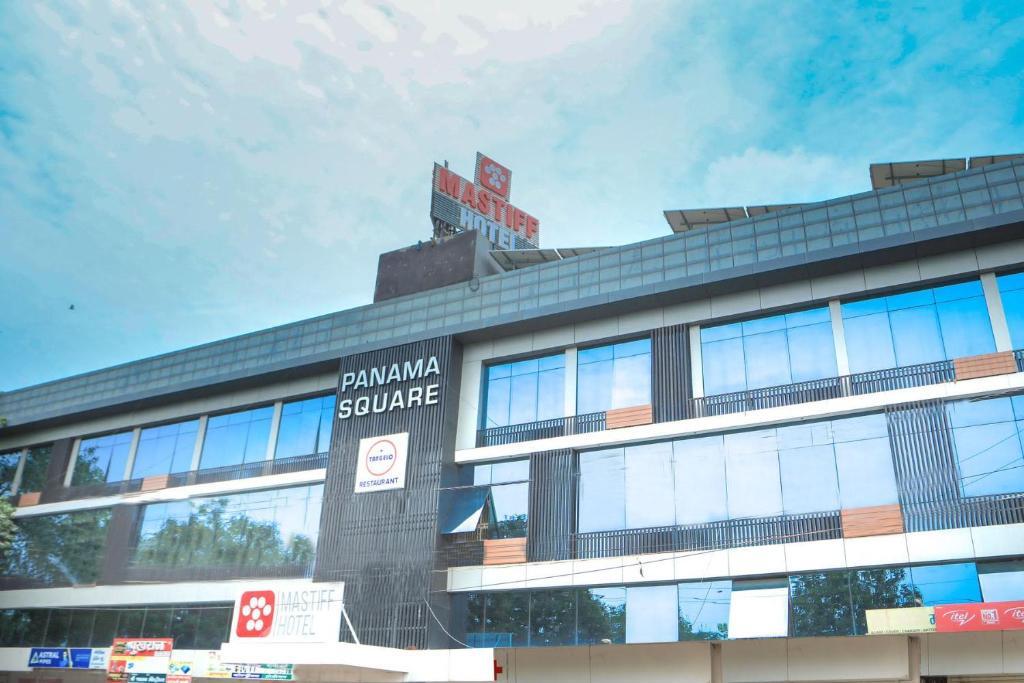 Анклешвар: Mastiff Hotel Ankleshwar