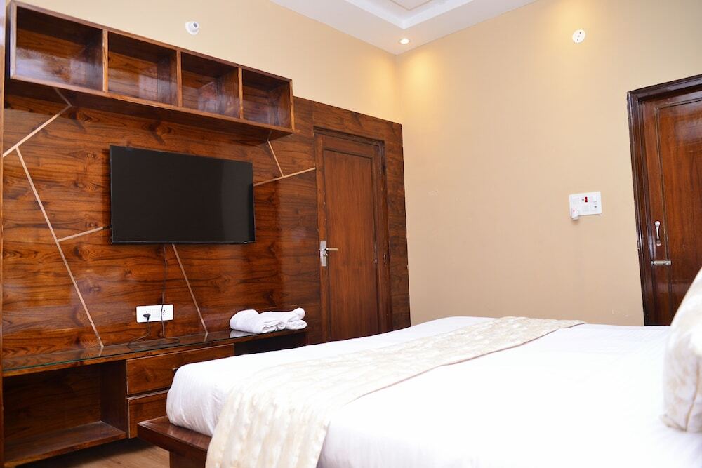 Алипур: Hotel Signature Villa
