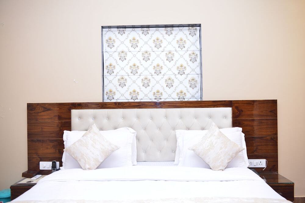 Алипур: Hotel Signature Villa