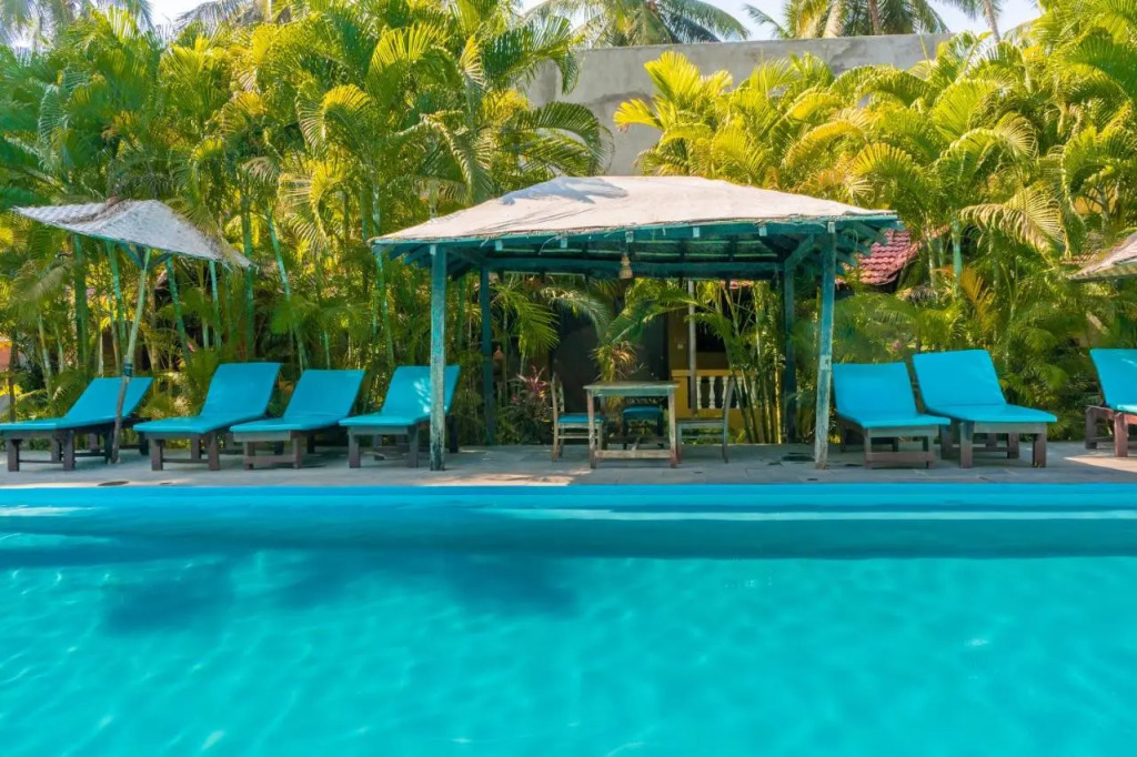 Морджим: juSTa  Morjim Beach Resort and Spa