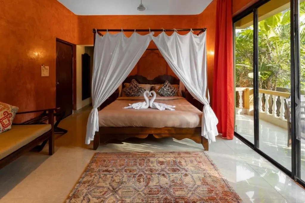 Морджим: juSTa  Morjim Beach Resort and Spa