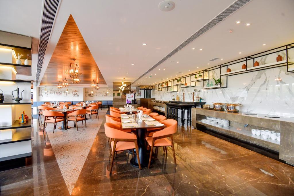 Thavarekere: The Elite Narasapura, a member of Radisson Individuals