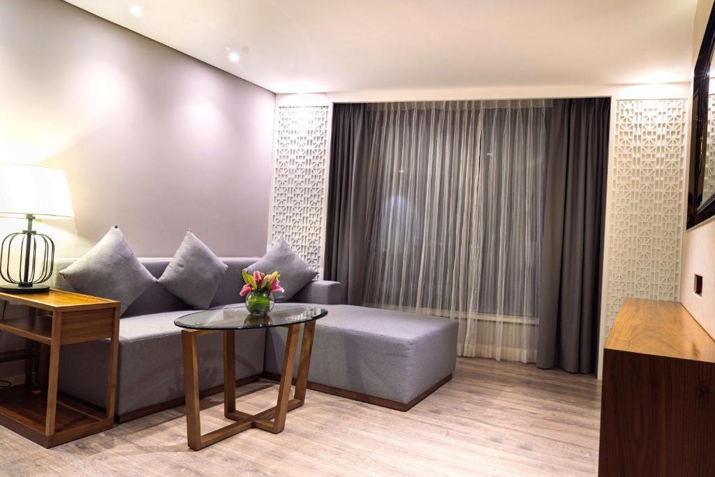 Thavarekere: The Elite Narasapura, a member of Radisson Individuals