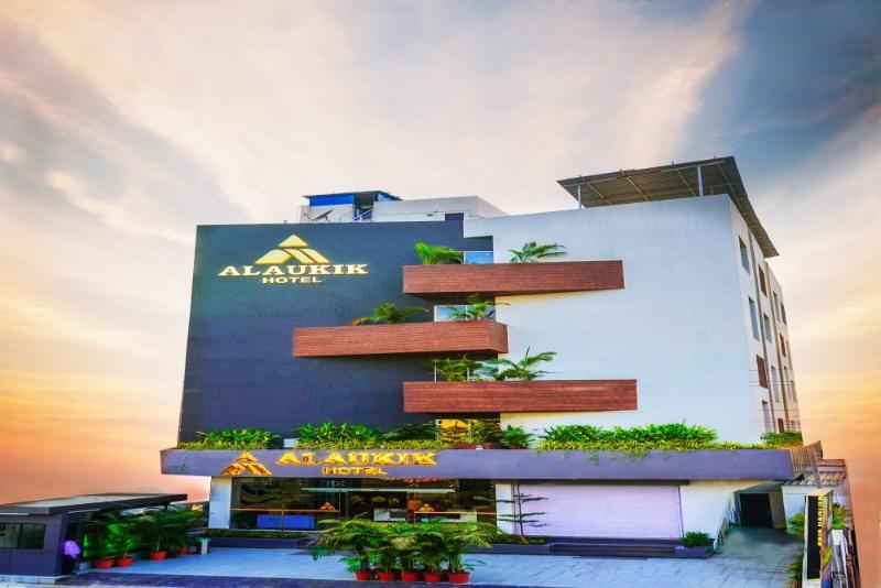 Ширди: Alaukik Hotel