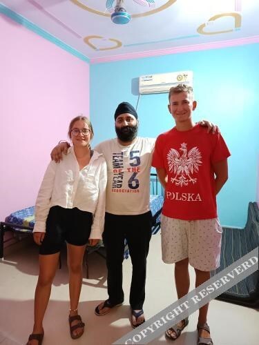 Амритсар: SIDHU GUEST HOUSE golden temple 400m walking distance