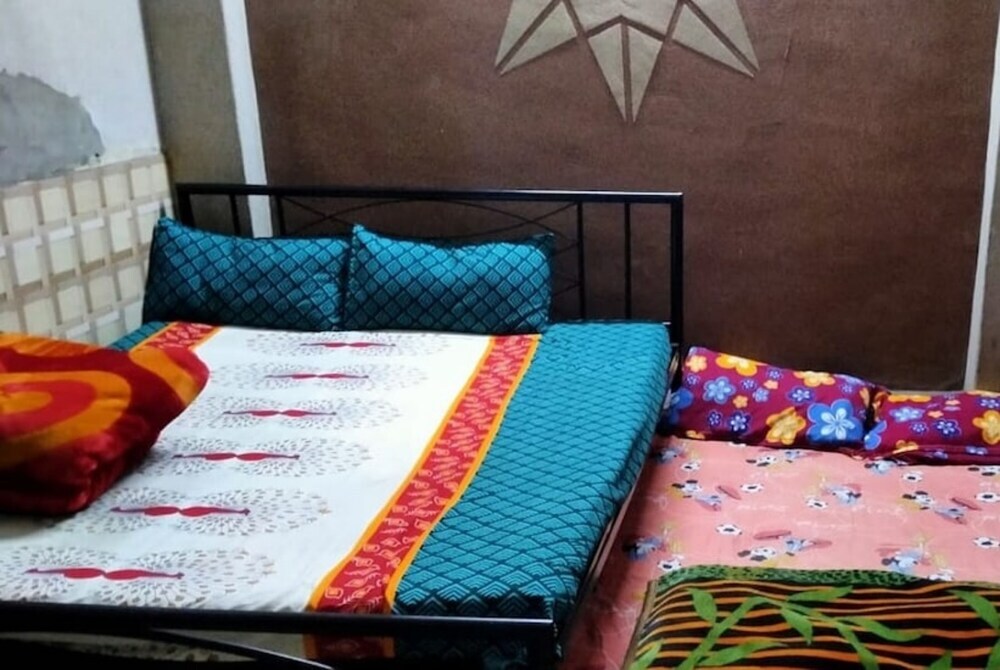 Амритсар: SIDHU GUEST HOUSE golden temple 400m walking distance