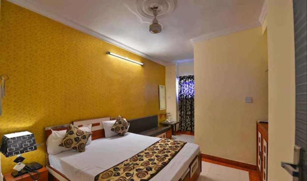 Амритсар: Goroomgo Revoli Amritsar