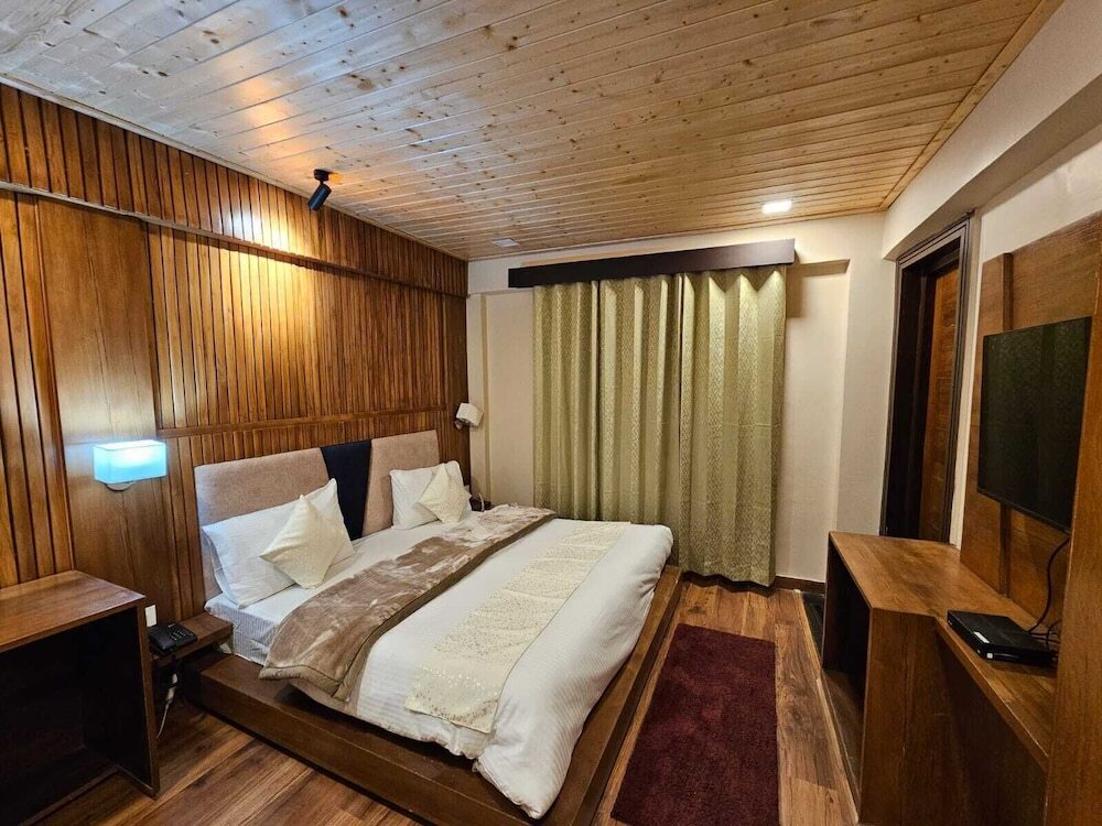 Аули: Hotel Yoga Badrinath Dham